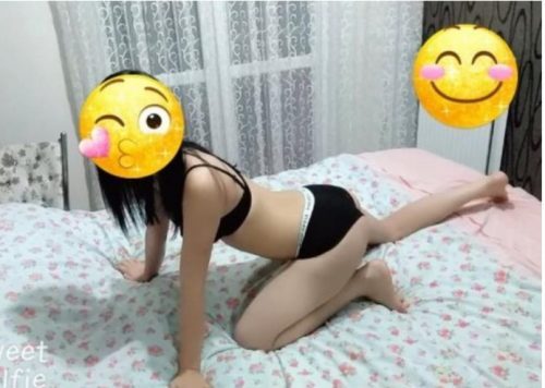 Benzersiz masaj yapan bayan Asrin