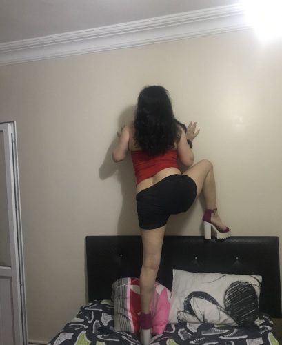 Benzersiz otelde buluşan eskort Işik