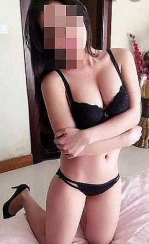 Çekici balık etli kadın Hamiyet