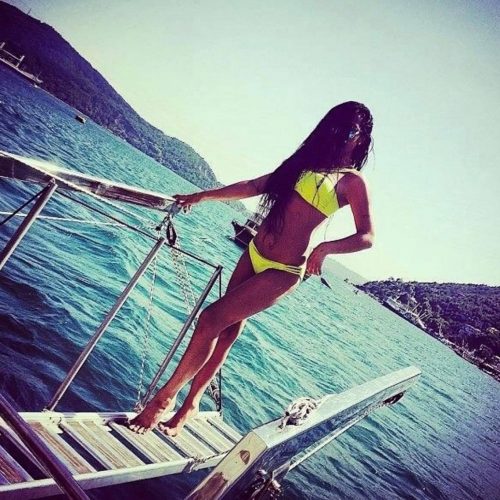 Cıvıl-cıvıl masöz escort Ajda