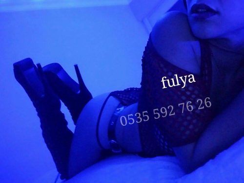 Mersin Escort Bayan: Muhteşem Güzellik, Işıl Işıl Saçlar ve Dantel Tutkusu