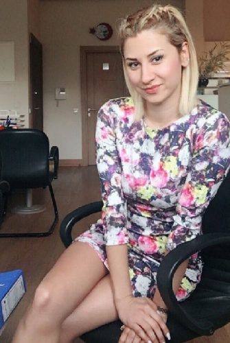 Mersin'deki Büyüleyici Escort Bayan ile Sınırsız Eğlence