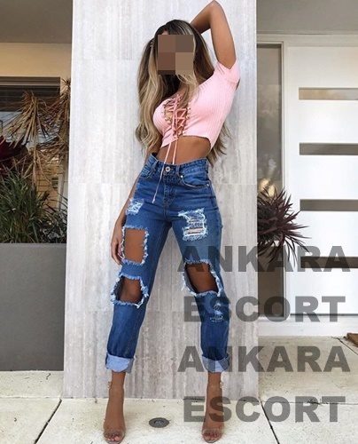 Mersin'den Beyler İçin Benzersiz Escort Bayan