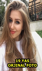 Muhteşem esmer Gonca