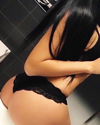 Neşeli eve gelen escort Hande