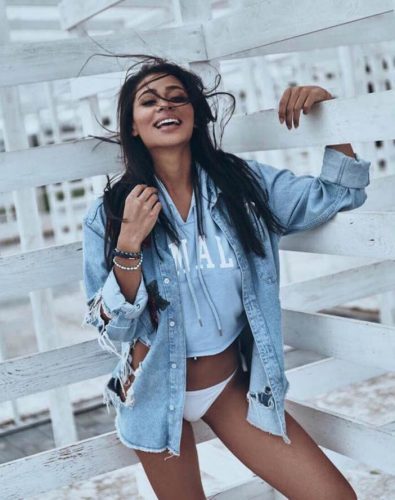 Neşeli masöz escort Canan