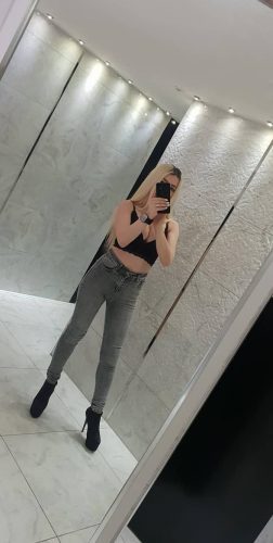 Seksi orijinal resimli kadın Melahat