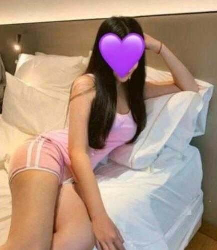 Kusursuz ön sevişme yapan escort Ayça